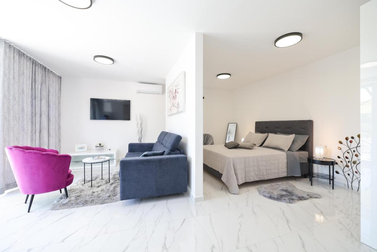 Studio Apartman Natale Задар Екстериор снимка